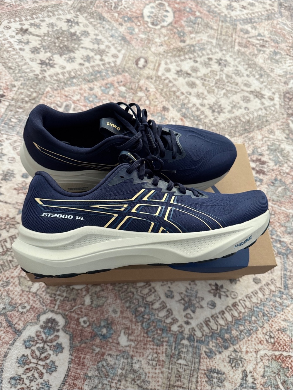 NWT Men’s ASICS GT-2000 14 Trainers Running Walking Shoes